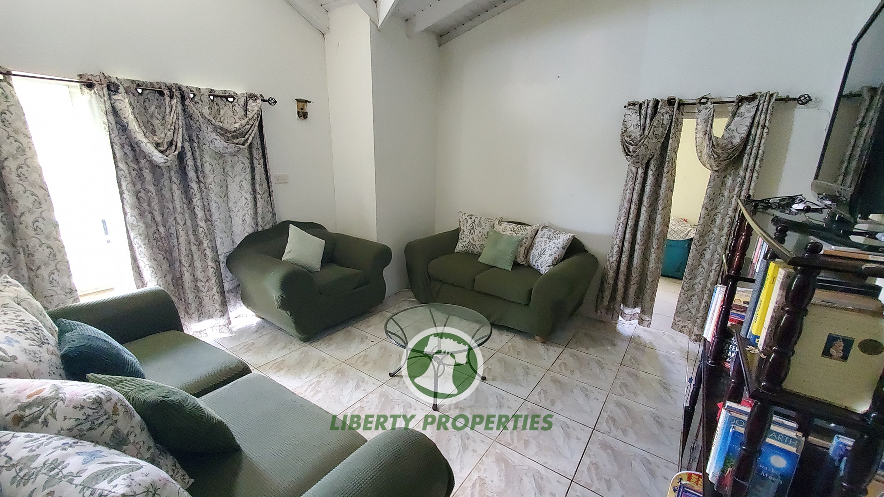 Cozy family home nestled in the quiet and desirable residential neighborhood of Villa B, this charming two-storey home offers a unique blend of space, comfort, and views. Set on a generous 9,752 sq ft:$685,000.00XCD-Open to offers