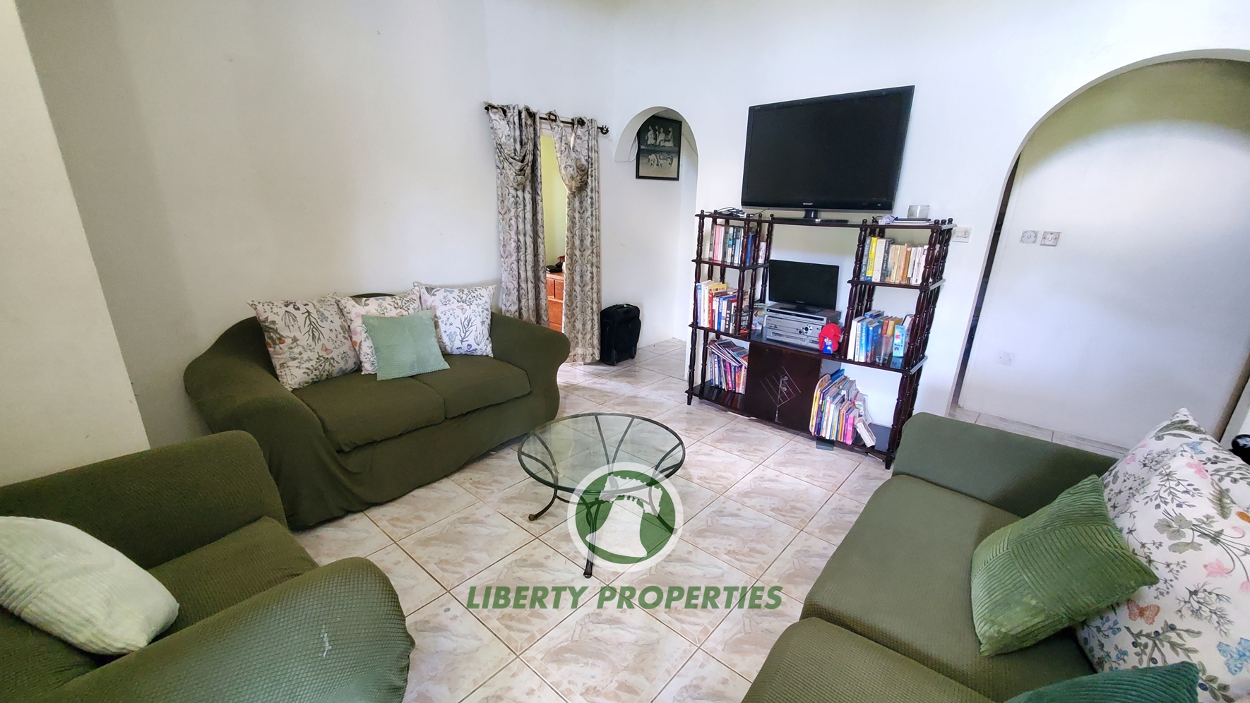 Cozy family home nestled in the quiet and desirable residential neighborhood of Villa B, this charming two-storey home offers a unique blend of space, comfort, and views. Set on a generous 9,752 sq ft:$685,000.00XCD-Open to offers