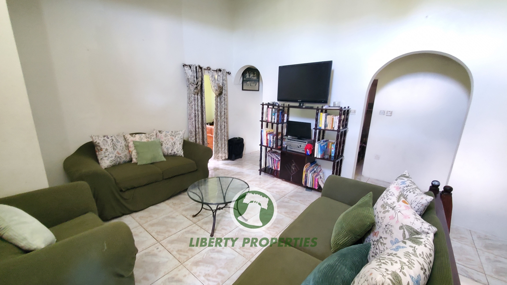 Cozy family home nestled in the quiet and desirable residential neighborhood of Villa B, this charming two-storey home offers a unique blend of space, comfort, and views. Set on a generous 9,752 sq ft:$685,000.00XCD-Open to offers