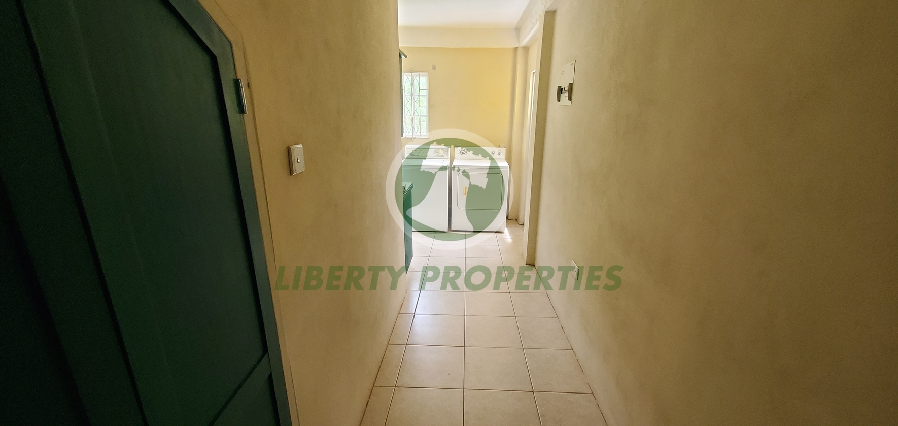 LONG TERM RENTAL  ·  SAINT VINCENT AND THE GRENADINES(Contact Agent Now)