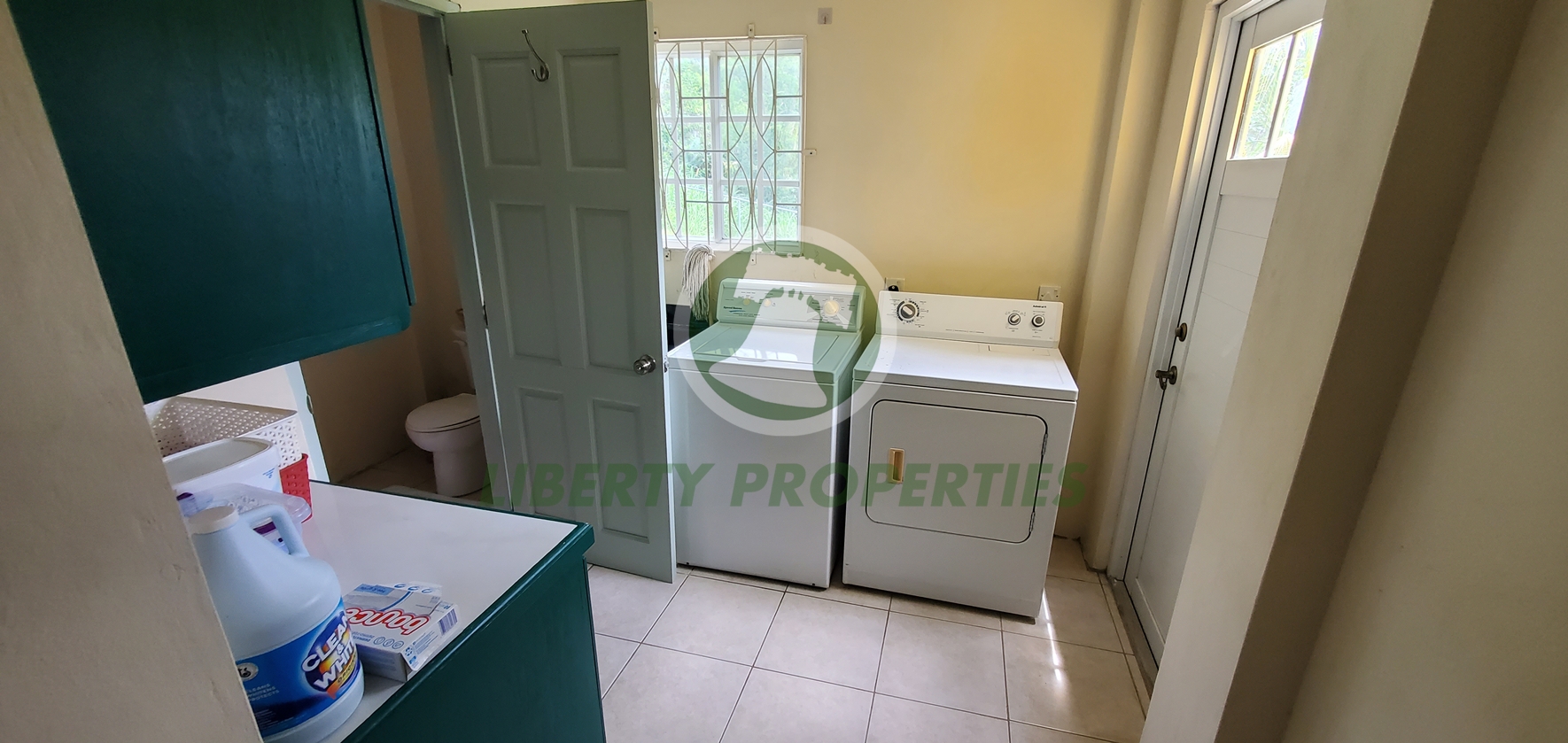LONG TERM RENTAL  ·  SAINT VINCENT AND THE GRENADINES(Contact Agent Now)