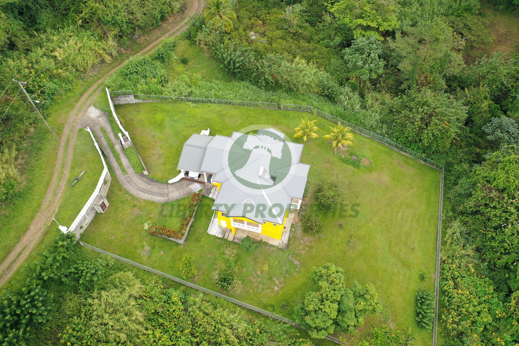 LONG TERM RENTAL  ·  SAINT VINCENT AND THE GRENADINES(Contact Agent Now)