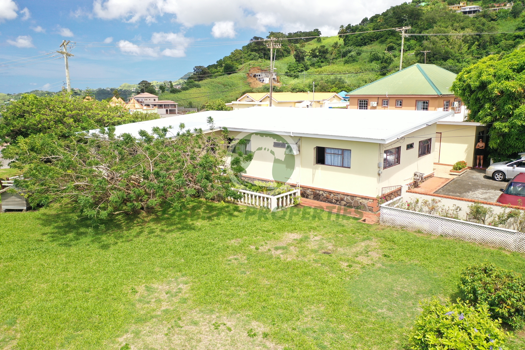 FOR SALE | SPACIOUS 5-BEDROOM RESIDENCE located at Dorsetshire Hill, Saint Vincent and the Grenadines. List price:$890,000.00-Open to offers