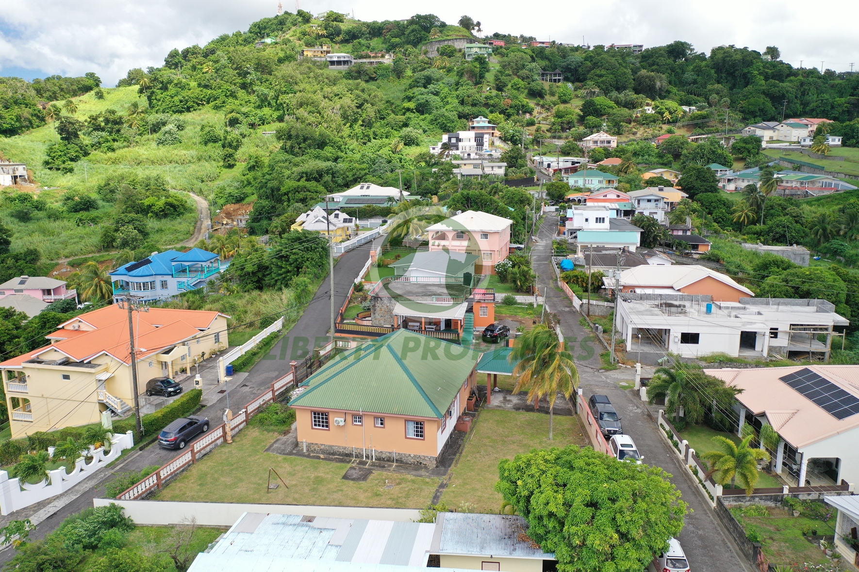 FOR SALE | SPACIOUS 5-BEDROOM RESIDENCE located at Dorsetshire Hill, Saint Vincent and the Grenadines. List price:$890,000.00-Open to offers