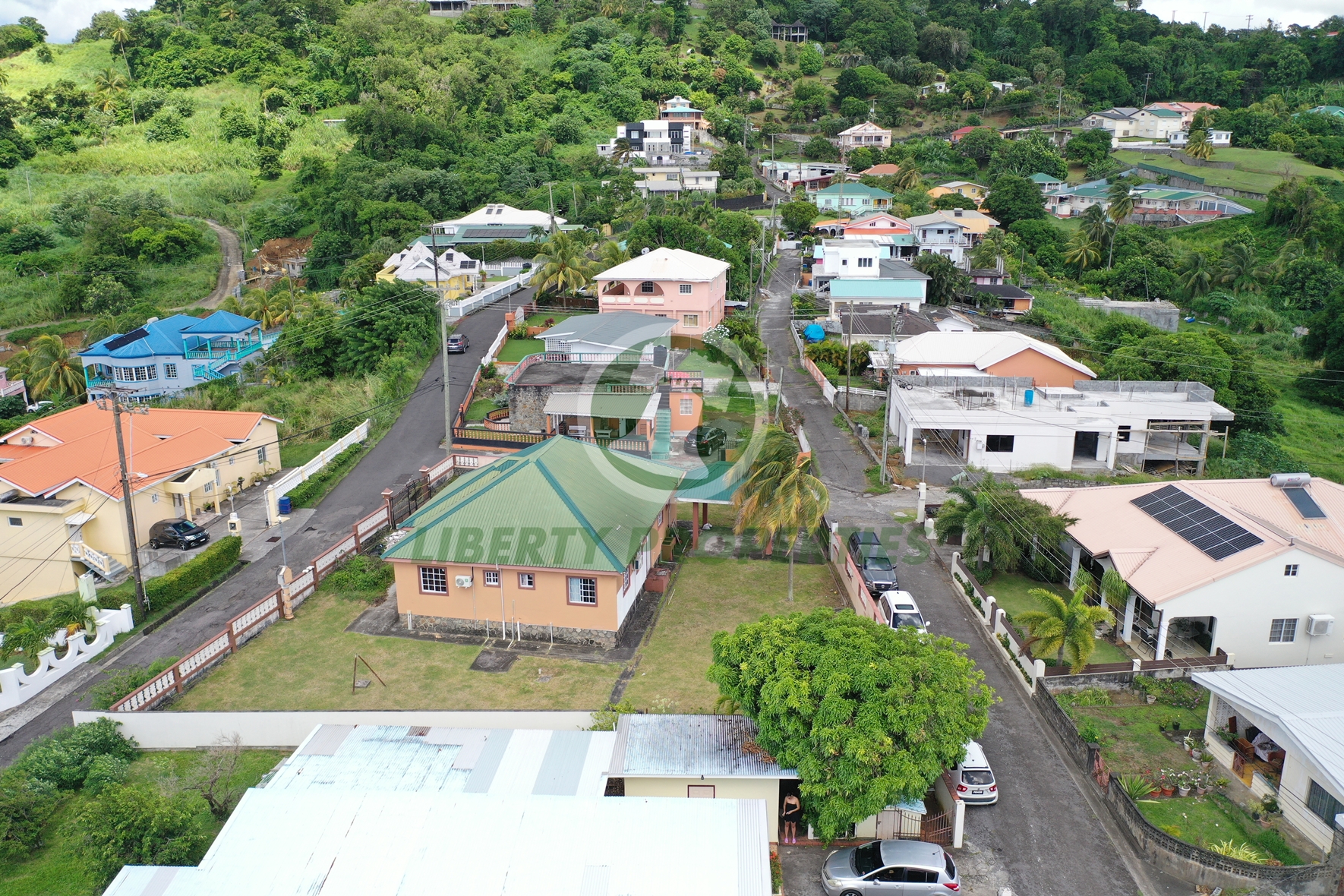 FOR SALE | SPACIOUS 5-BEDROOM RESIDENCE located at Dorsetshire Hill, Saint Vincent and the Grenadines. List price:$890,000.00-Open to offers