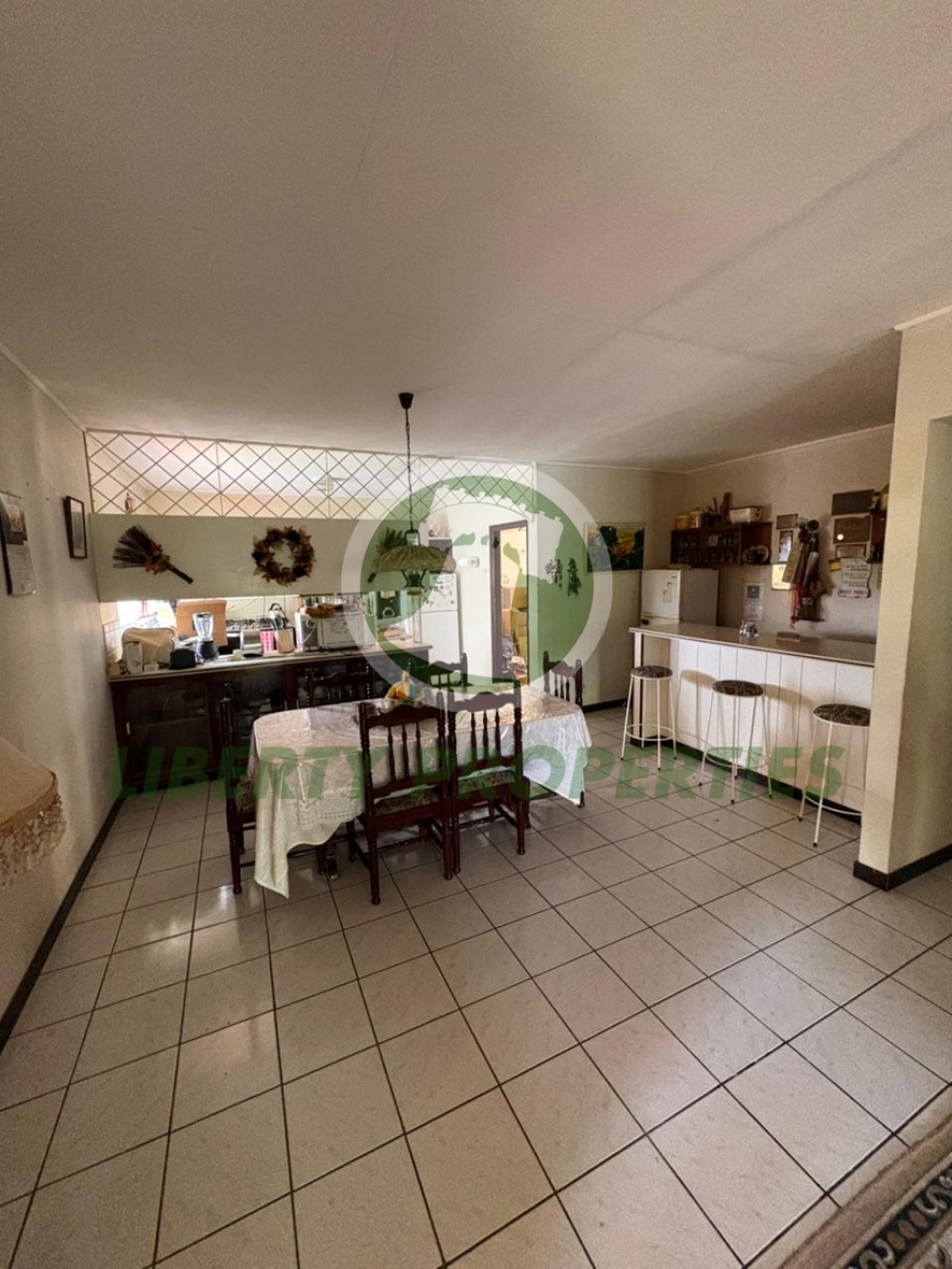 FOR SALE | SPACIOUS 5-BEDROOM RESIDENCE located at Dorsetshire Hill, Saint Vincent and the Grenadines. List price:$890,000.00-Open to offers