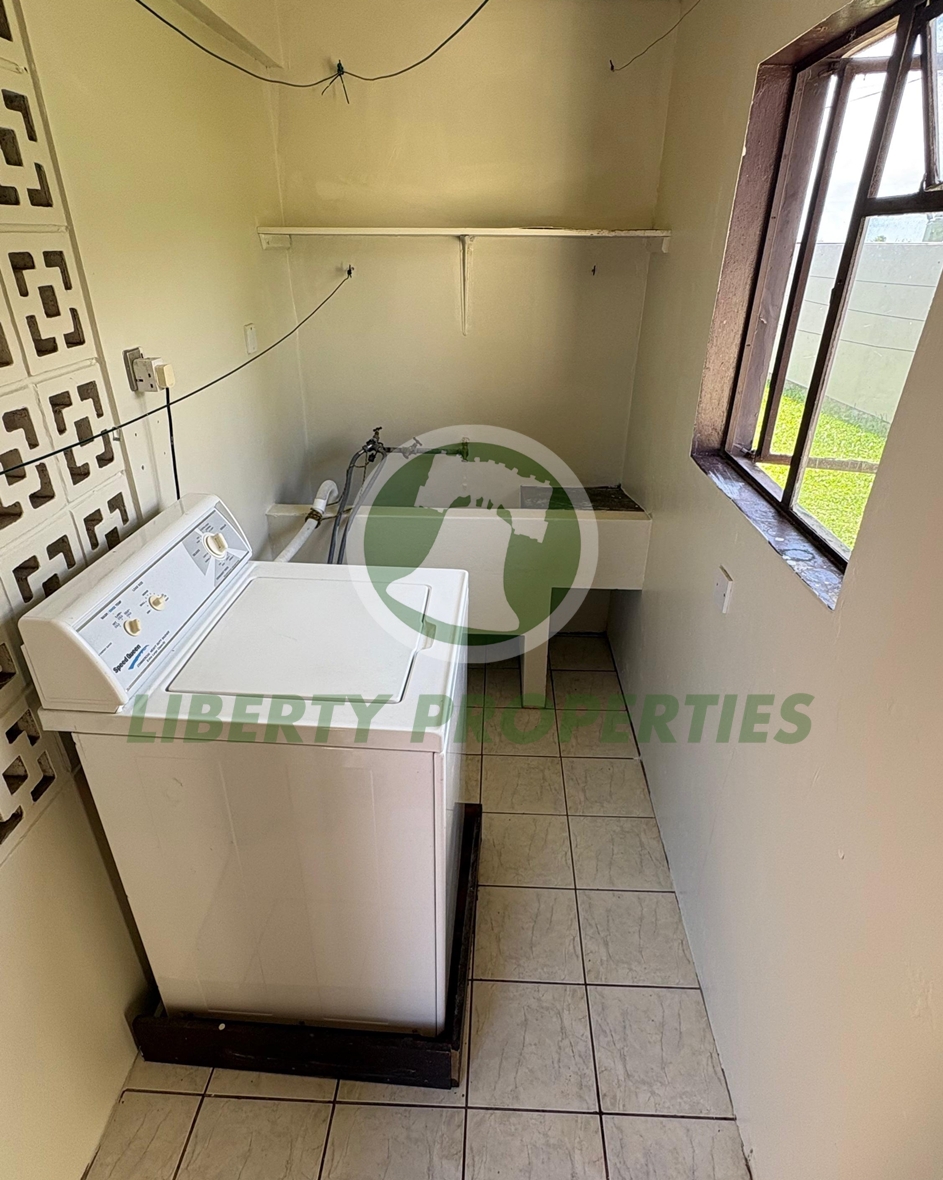 FOR SALE | SPACIOUS 5-BEDROOM RESIDENCE located at Dorsetshire Hill, Saint Vincent and the Grenadines. List price:$890,000.00-Open to offers